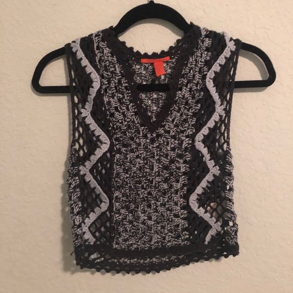 Chelsea and Violet beach top - Picture 1 of 3